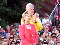 Bill and Hilliary Clinton campaigning in Iowa