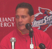 Reports says ISU Coach Gene Chizik will leave for Auburn.