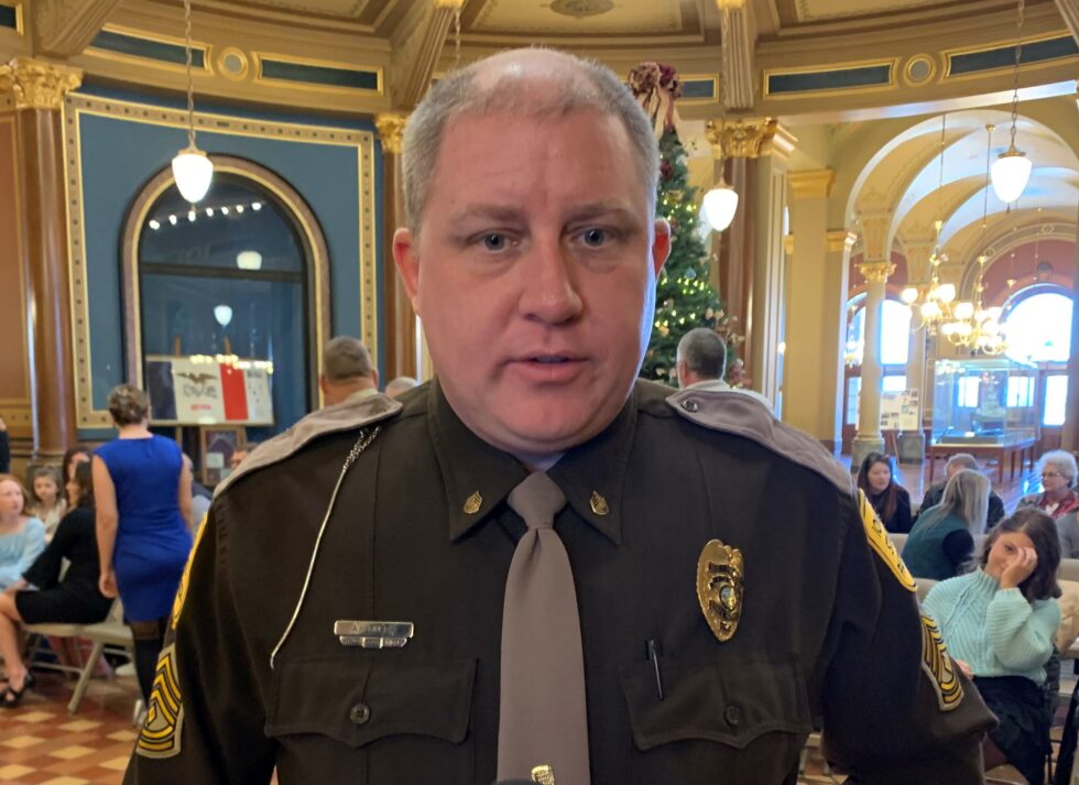 Iowa State Patrol to again press legislature for hands free phone law
