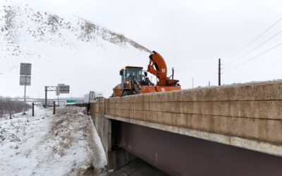 Near-hurricane force winds today, more snow for Iowa tomorrow