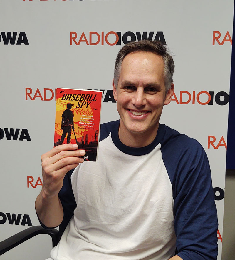 Iowa sportscaster's patience leads to a thriller baseball book - Radio Iowa