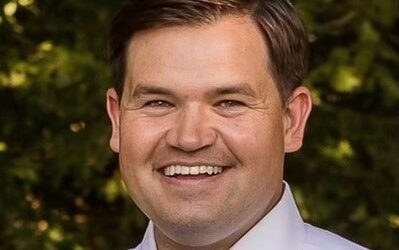 34-year-old Navy veteran running for Iowa Secretary of State