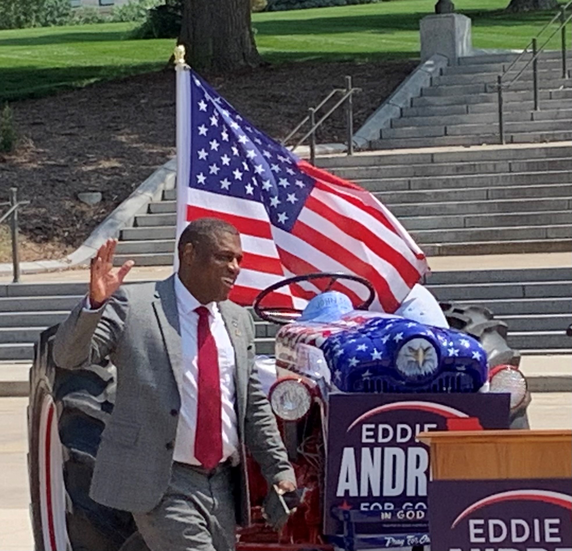 Andrews, Iowa GOP candidate for governor, calls for ending early voting