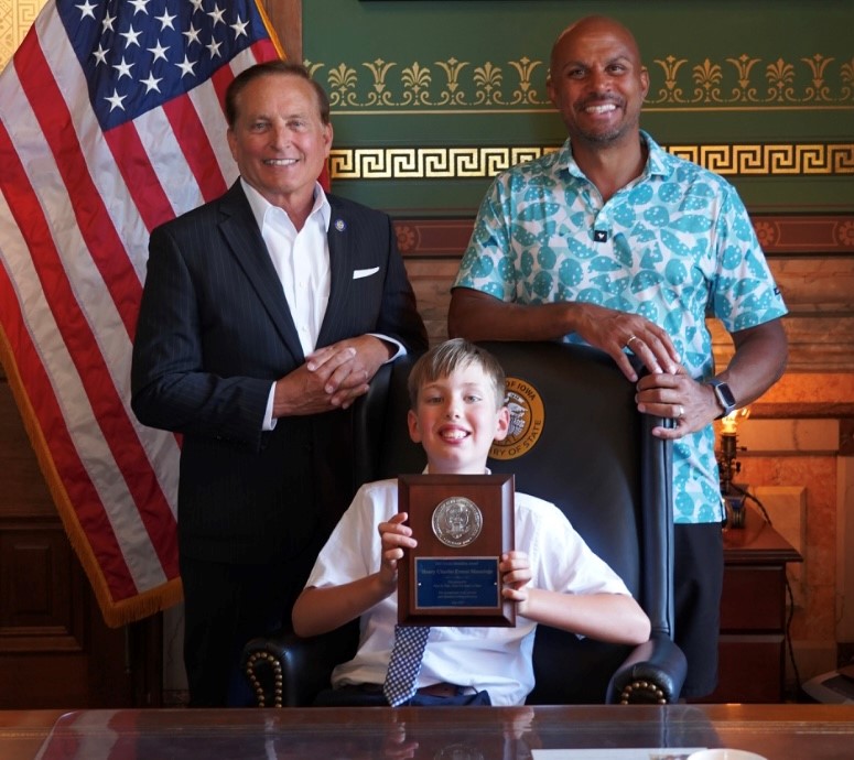Iowa 9-year-old receives national award for civic leadership