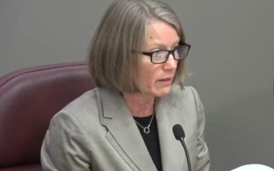 Des Moines board considers legal action over Roberts’ hire