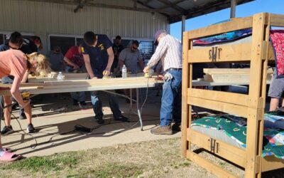 Northeast Iowa volunteers build beds for kids who don’t have one