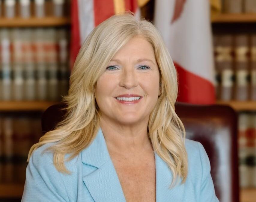 Lundgren enters race in Iowa’s second congressional district