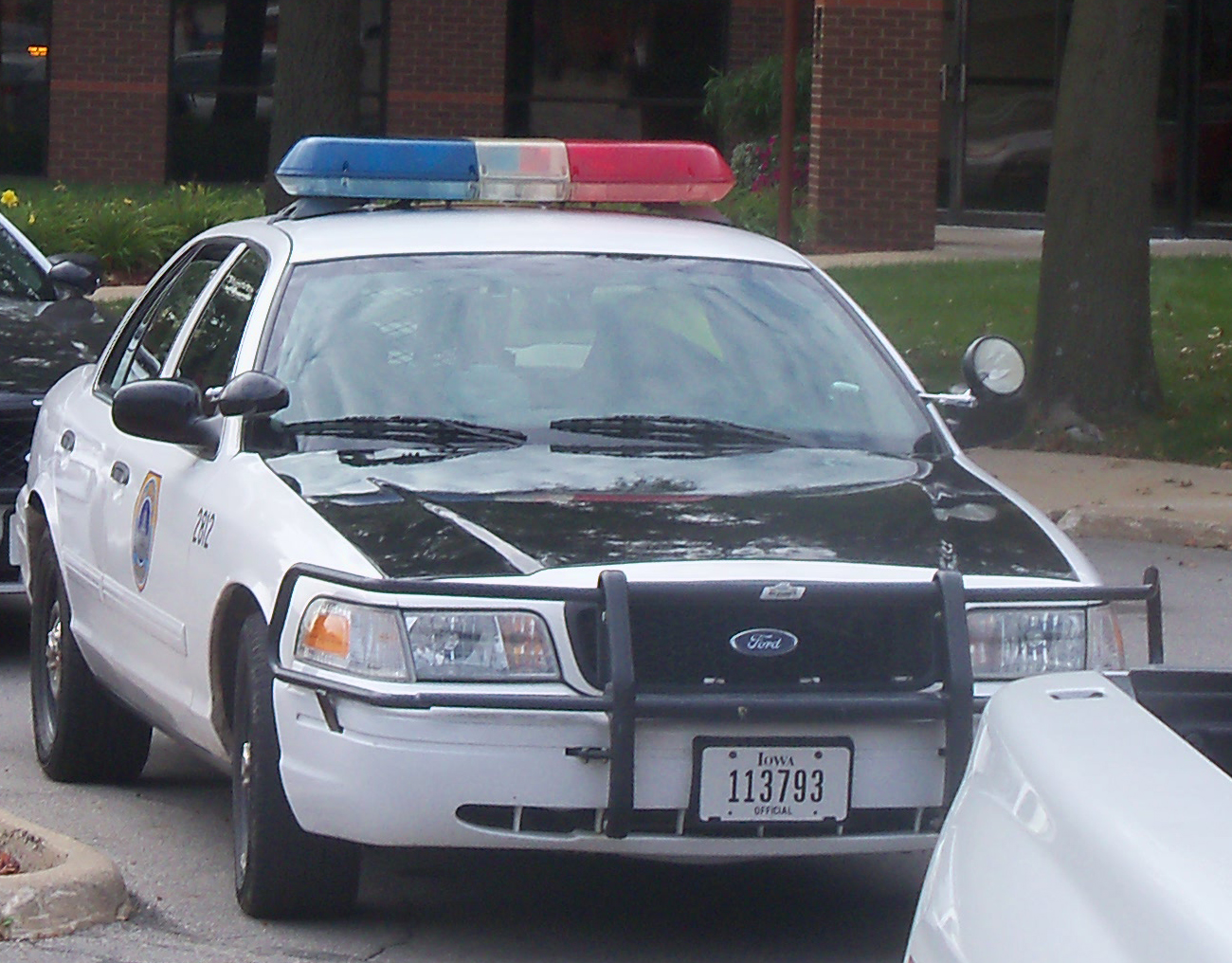 Central Iowa homeowner shoots, wounds intruder