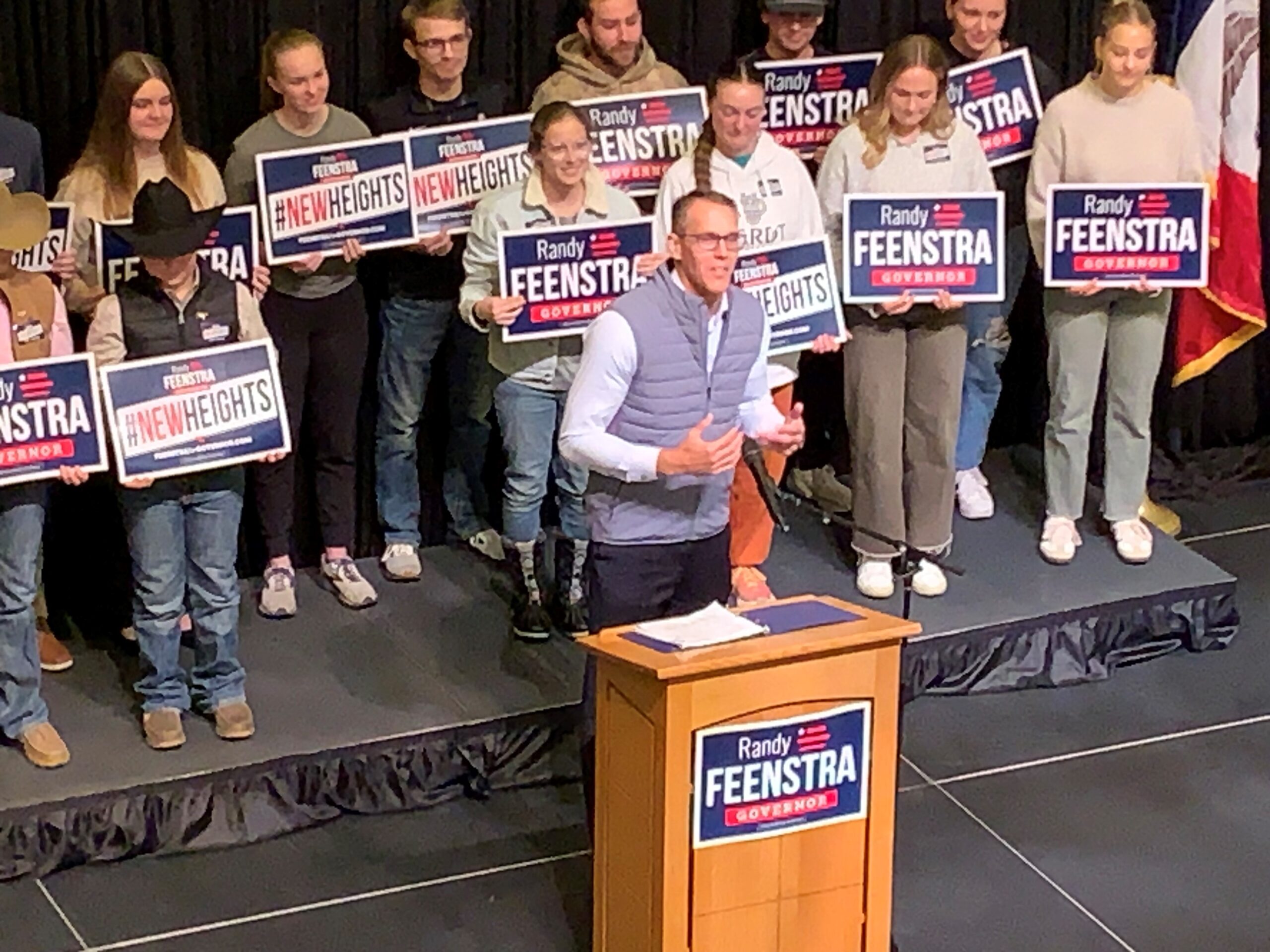 Feenstra says as governor he’d work to eliminate Iowa income tax