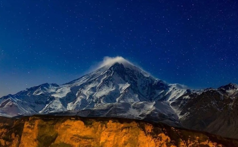 NatGeo explorer brings vivid ‘Earth After Dark’ show to Iowa