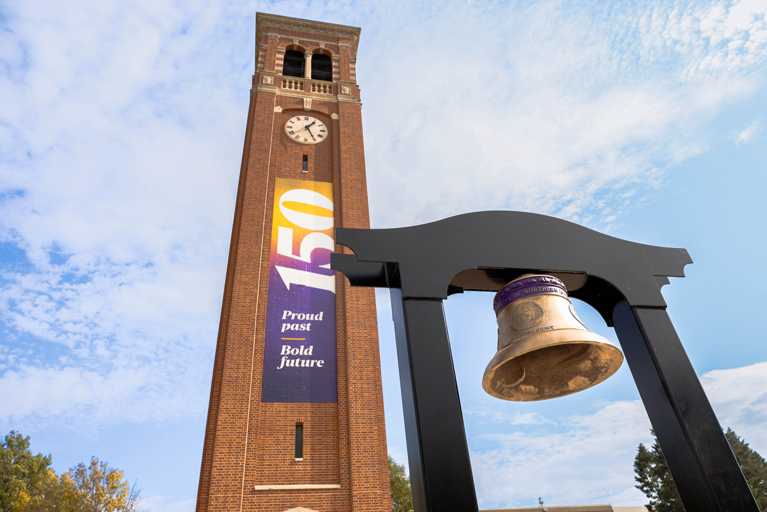 radioiowa.com - Matt Kelley - UNI encourages students to ring the new bell to celebrate - Radio Iowa