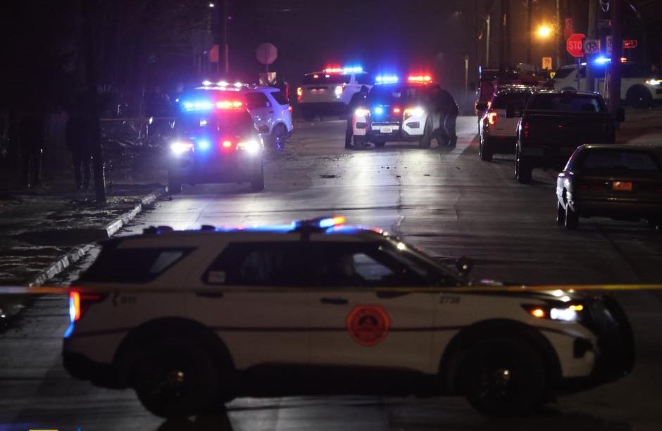 Beer heist, police chase, leaves four injured in Des Moines