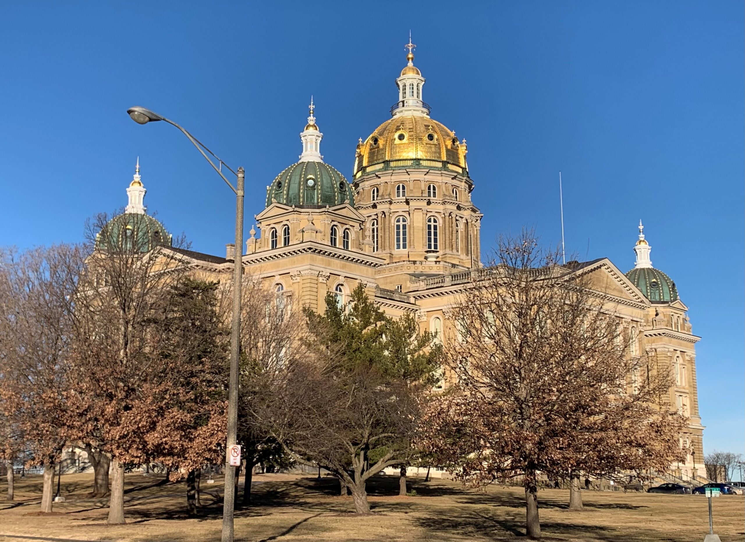 Fines proposed for semi drivers in Iowa who lack English proficiency