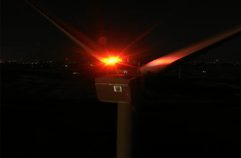 MidAmerican Energy adding more controls for red lights on Iowa wind turbines