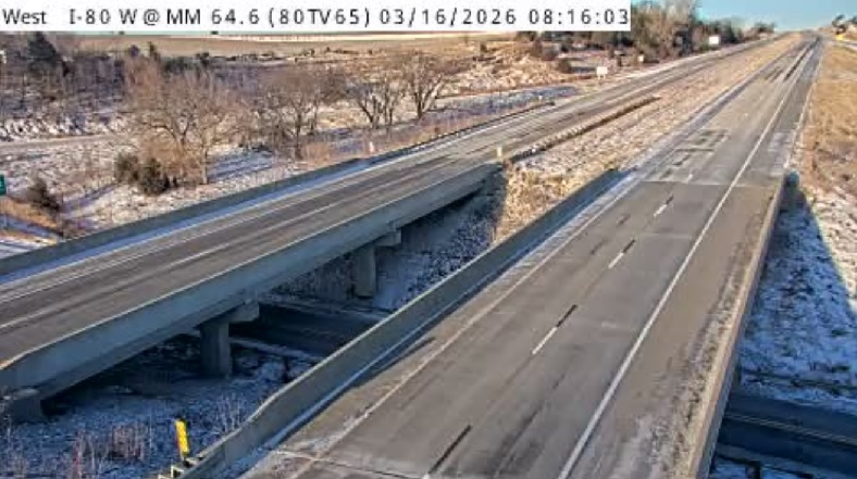 Blizzard brings dozens of crashes and one death in SE Iowa