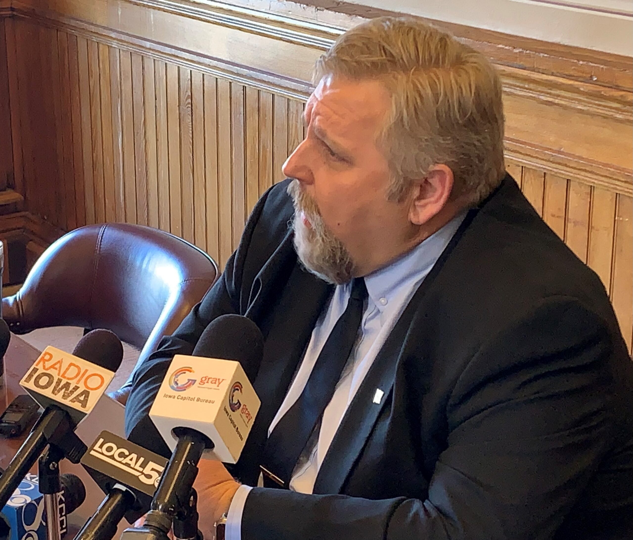 Iowa Senate’s GOP leader says tax hike on vapes being considered