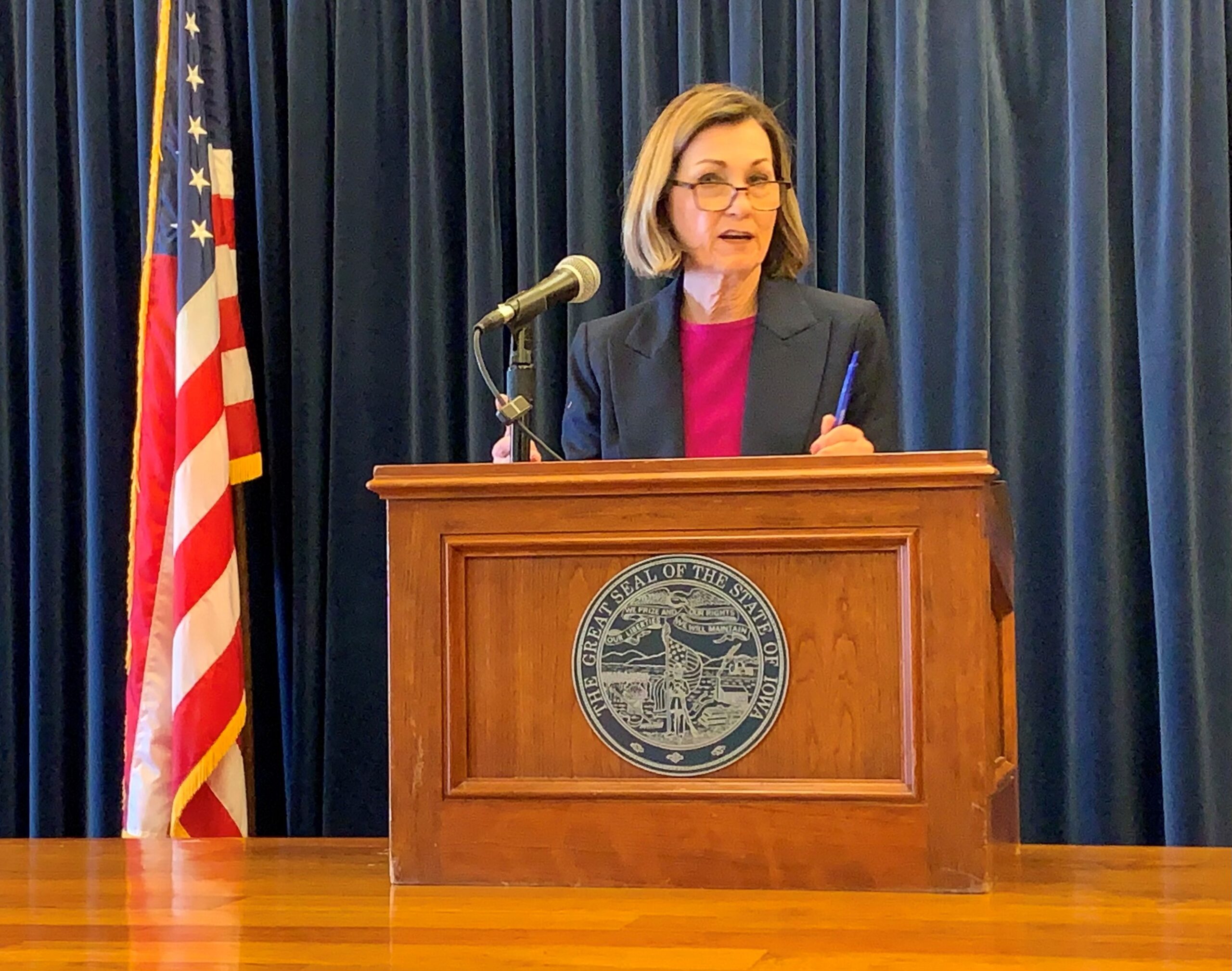 Iowa law nullifies local ordinances barring gender identity discrimination