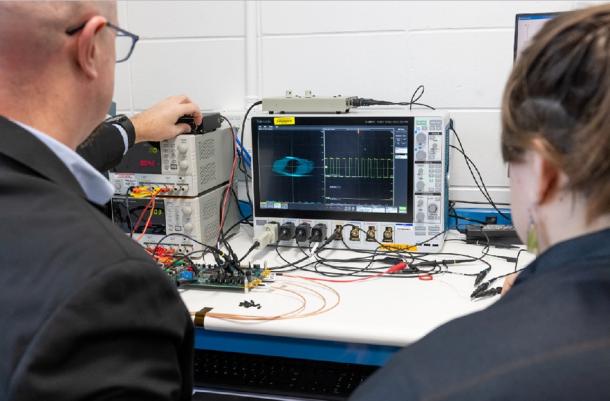 radioiowa.com - Matt Kelley - New UI lab is devoted to exploring the distant reaches of space - Radio Iowa