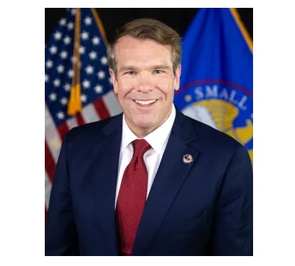 Central Iowa tech manufacturer hosts one of the SBA’s top officials
