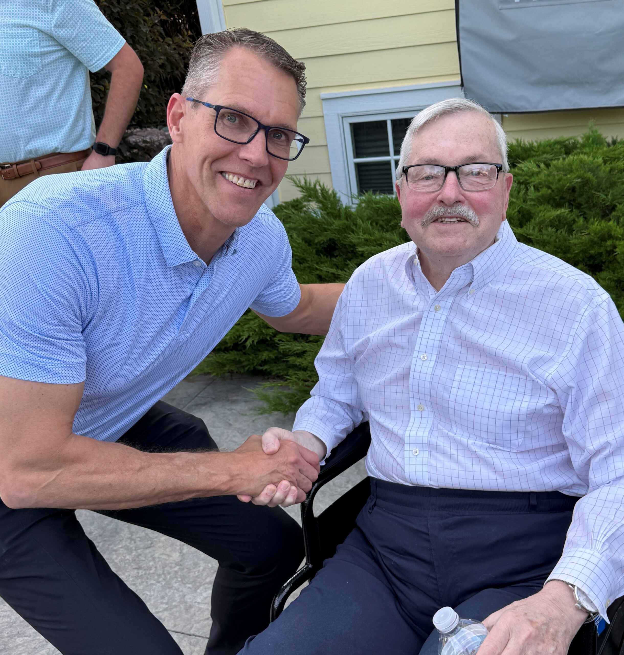Former Iowa Governor Branstad hits campaign trail with Feenstra