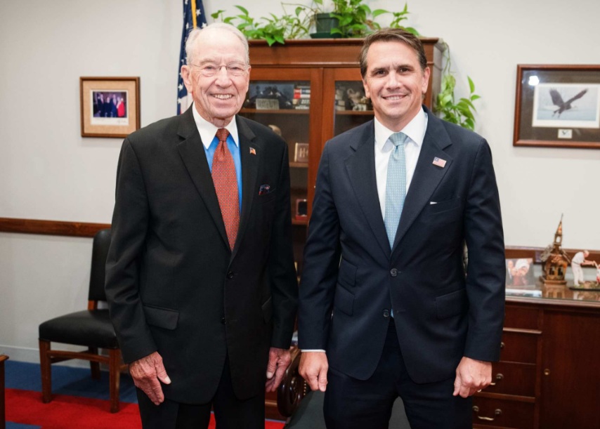 Grassley meets with AG nominee, pushes for release of documents