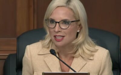 Congresswoman Hinson talks with Supreme Court justices about security funding