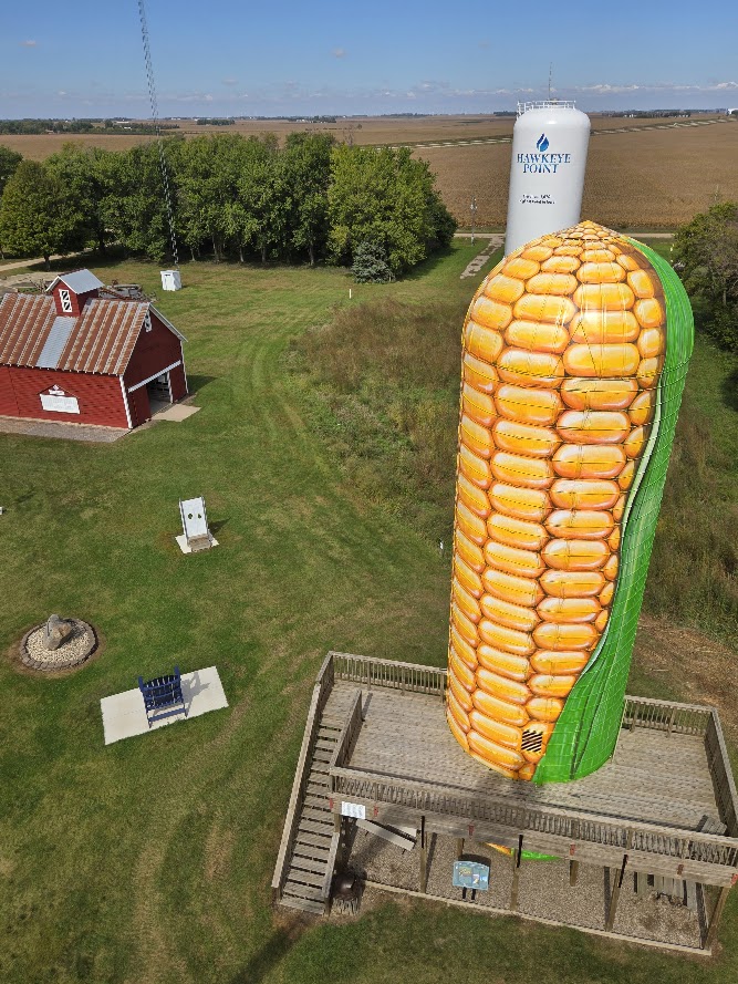 radioiowa.com - Radio Iowa Contributor - Sibley claims Iowa's largest ear of corn at state's highest point - Radio Iowa