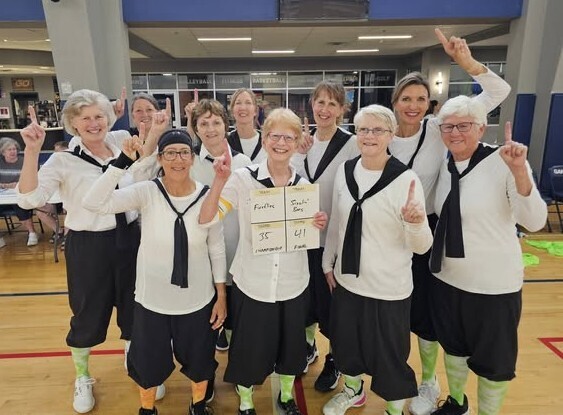 Des Moines metro hosts national tourney for granny-style hoops