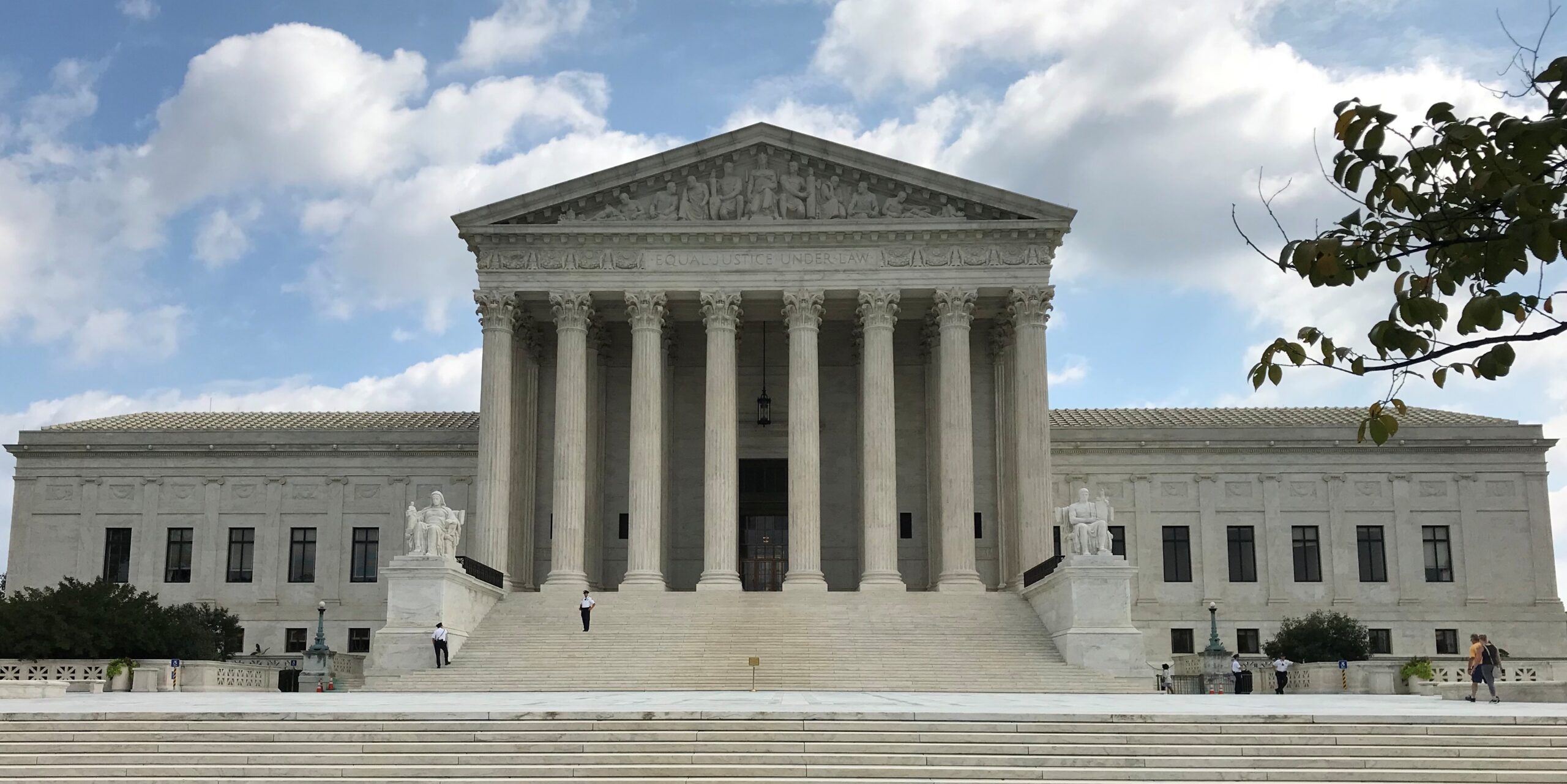 radioiowa.com - Matt Kelley - Grassley calls for end to 'crusade' of giving birth just to attain citizenship - Radio Iowa