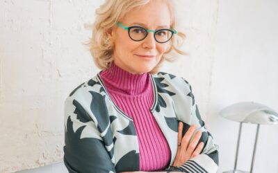 Bestselling romance author to make one Iowa stop on latest book tour (AUDIO)