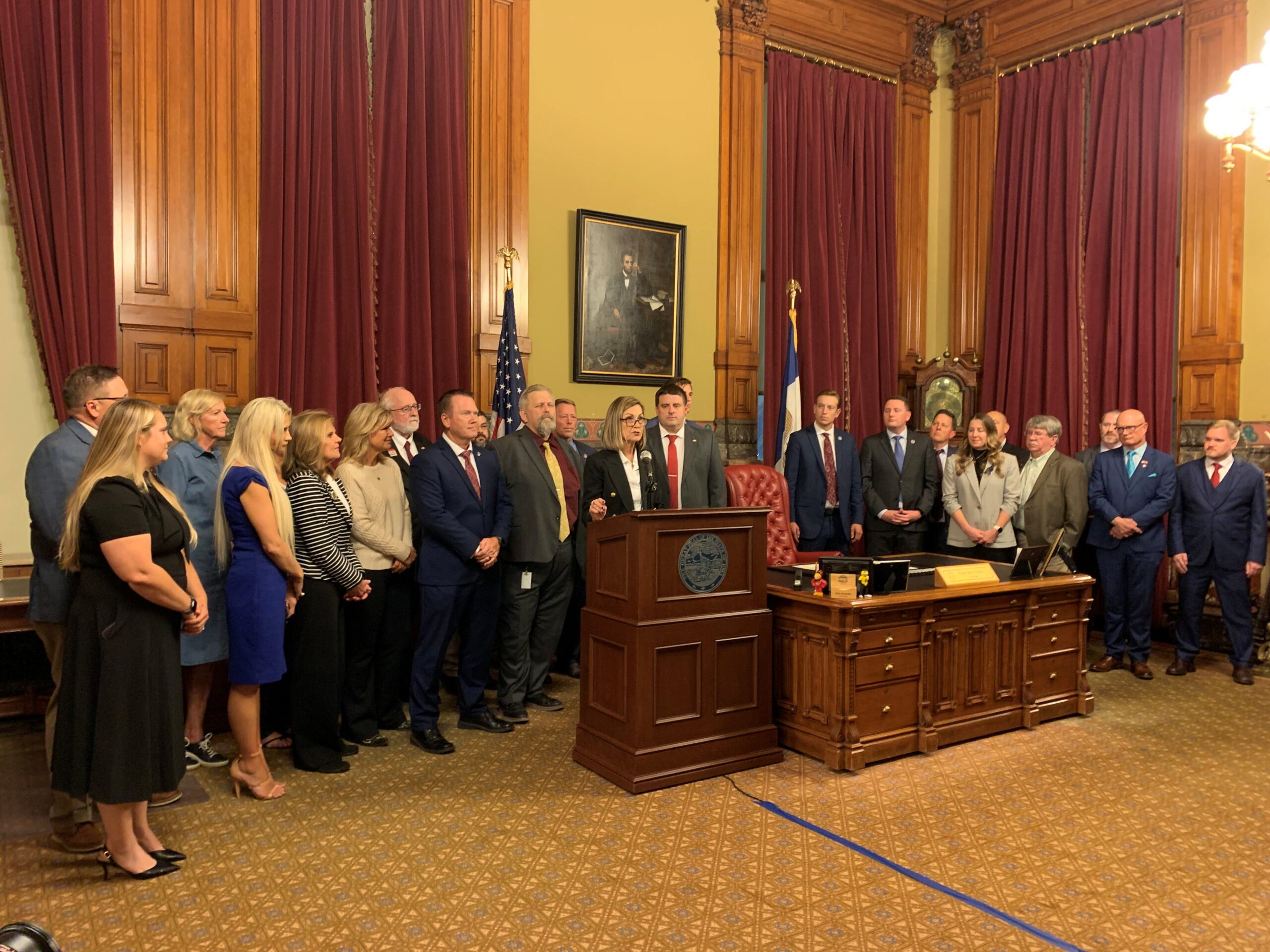 radioiowa.com - O. Kay Henderson - Lawmakers OK $1.36 billion in incentives for proposed Iowa steel mill - Radio Iowa